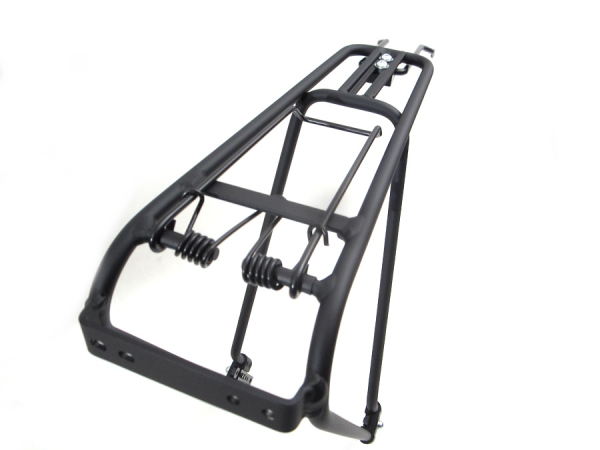 Gepäckträger mit Federklappe